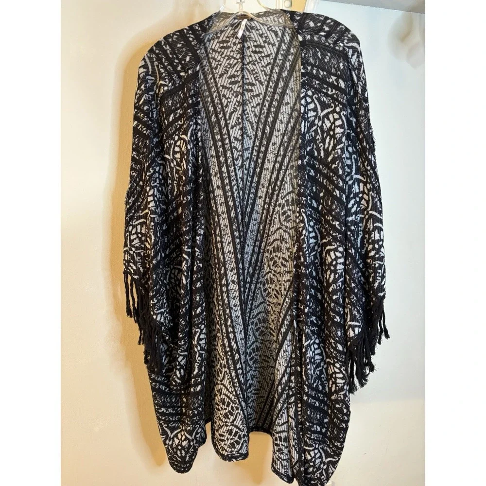 FREE PEOPLE Black Silver Fringe Kimono S Boho Festival‎